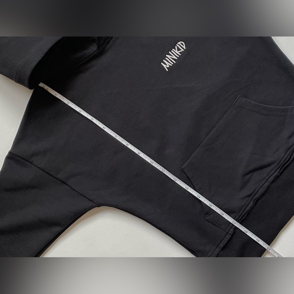 NWT Minikid Hooded Pullover Sweatshirt in Black 5-6 - Picture 10 of 13